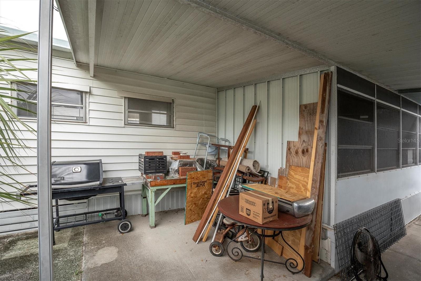 TB8469412 Property Photo