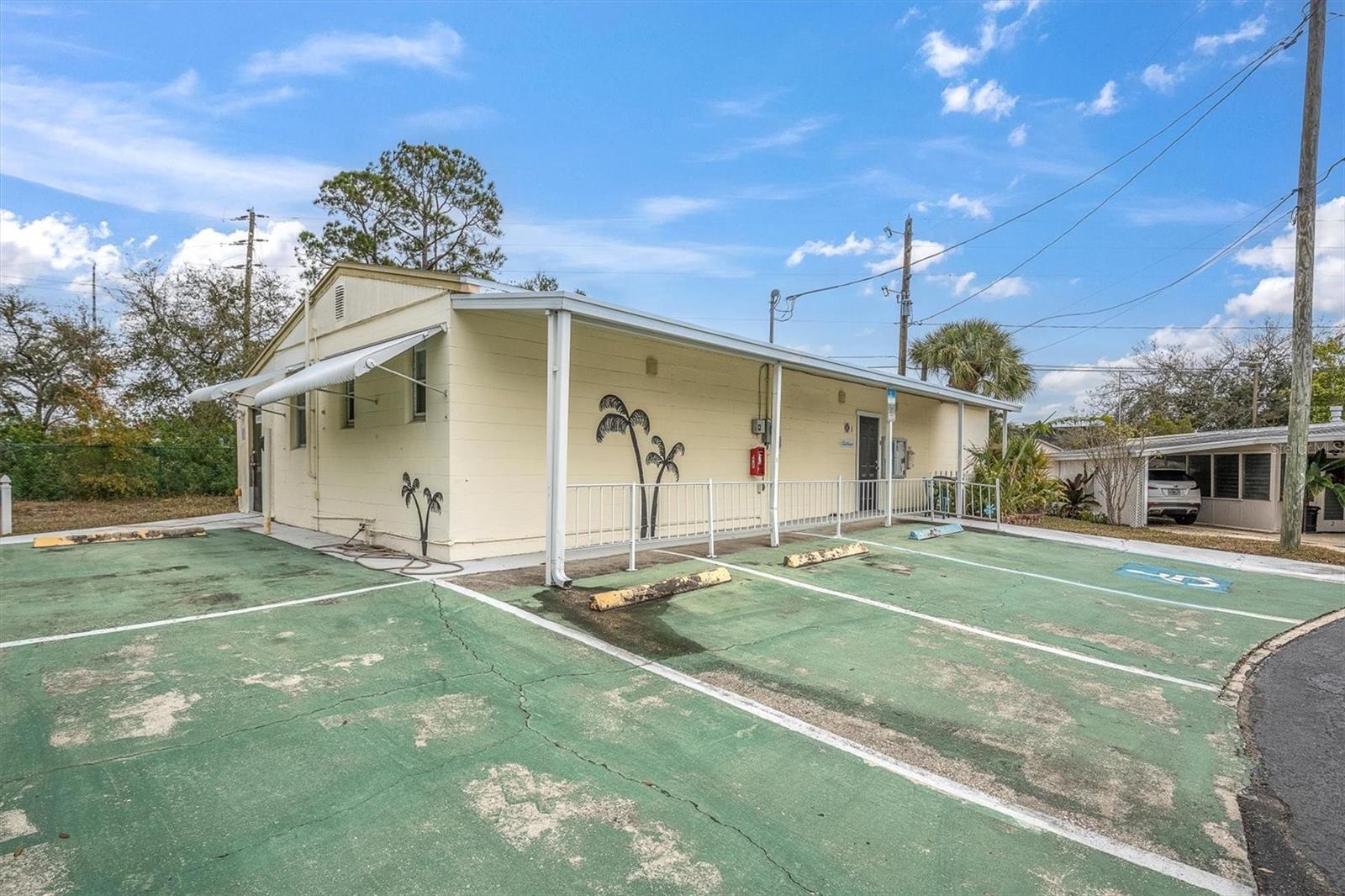 TB8469412 Property Photo