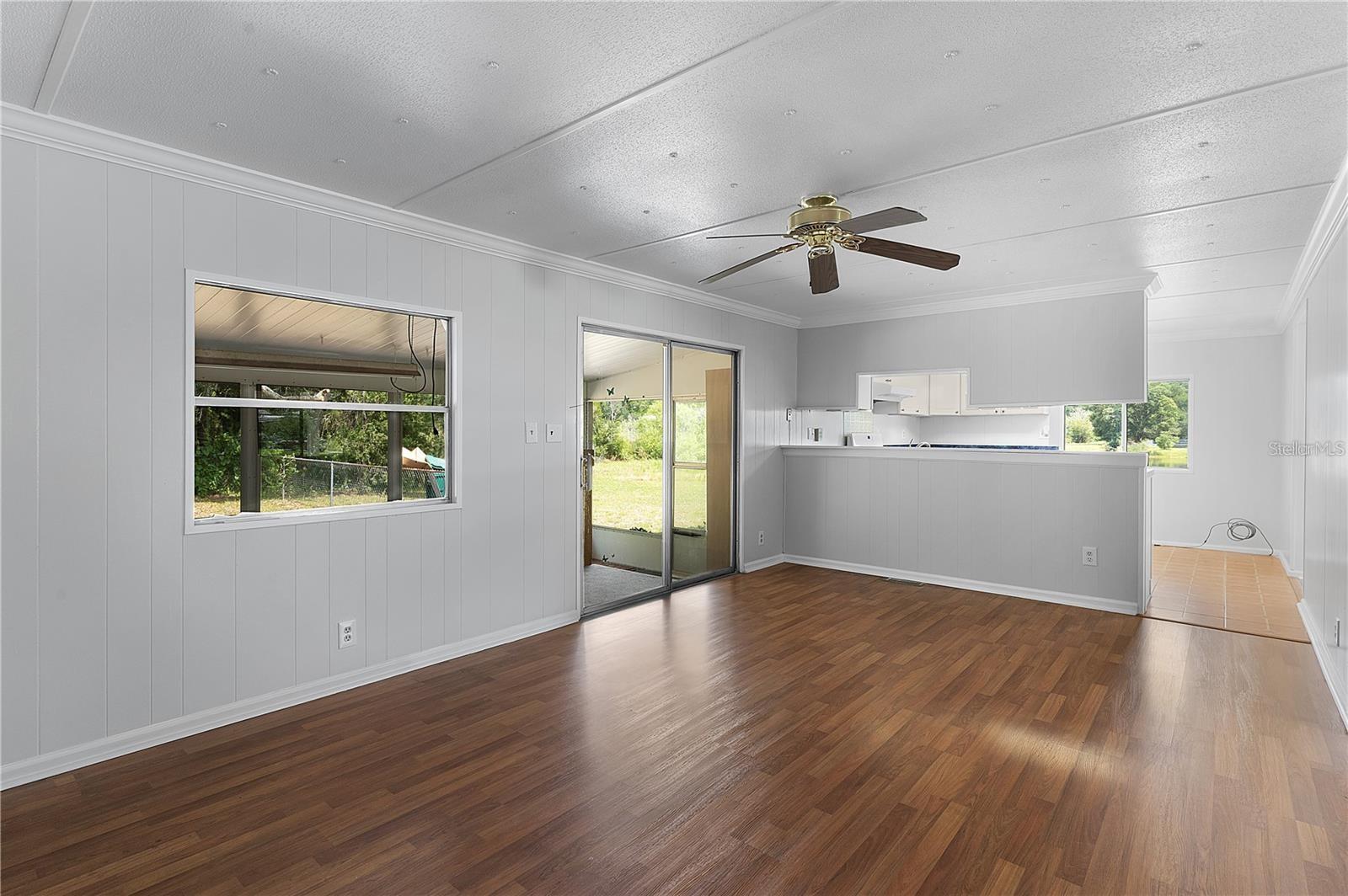 302 IVANHOE CIR, LADY LAKE, FL, 32159