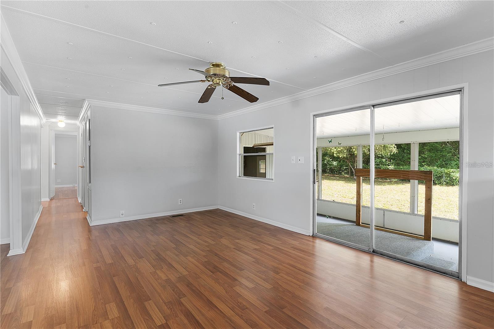 302 IVANHOE CIR, LADY LAKE, FL, 32159