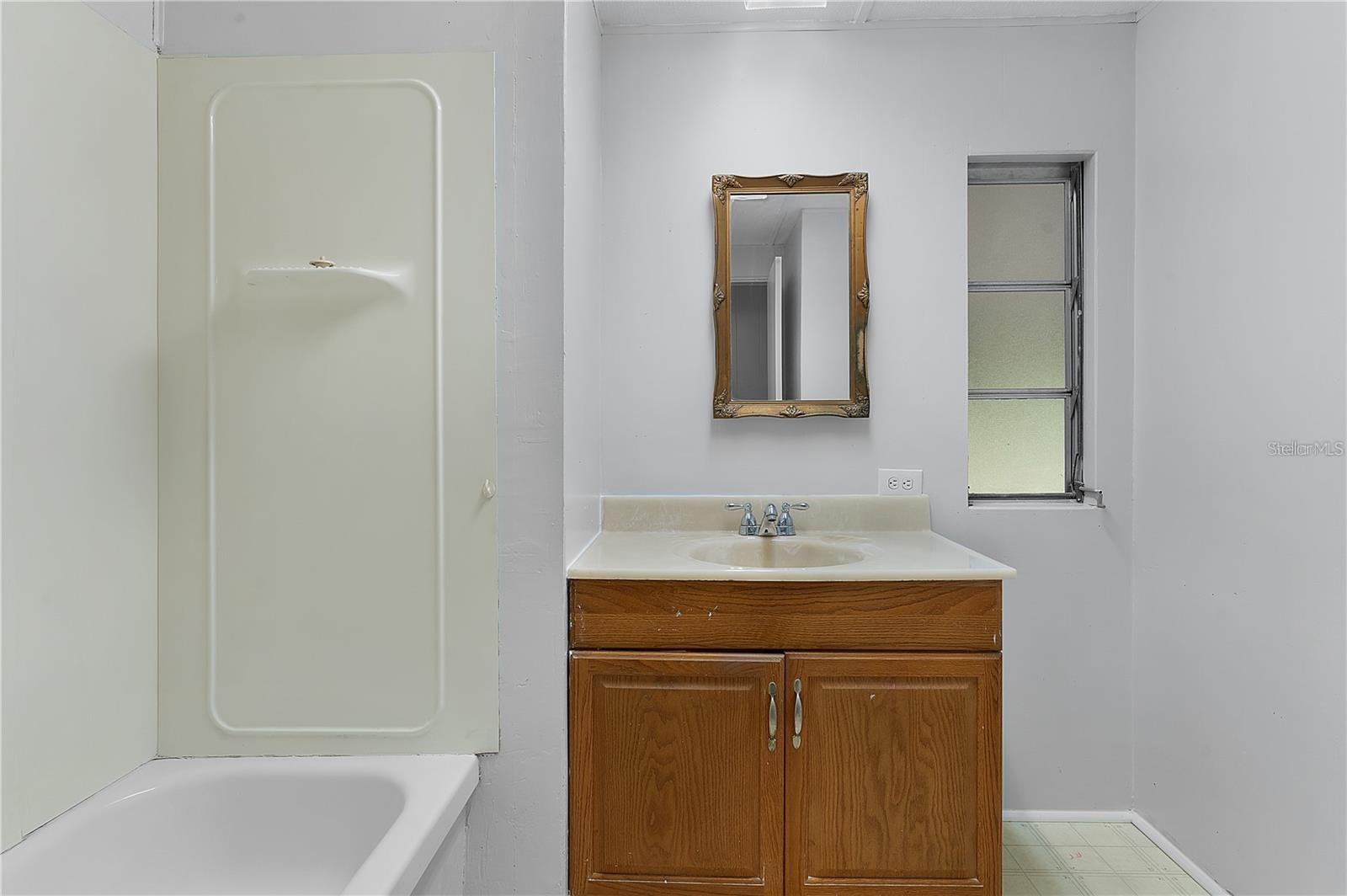 302 IVANHOE CIR, LADY LAKE, FL, 32159