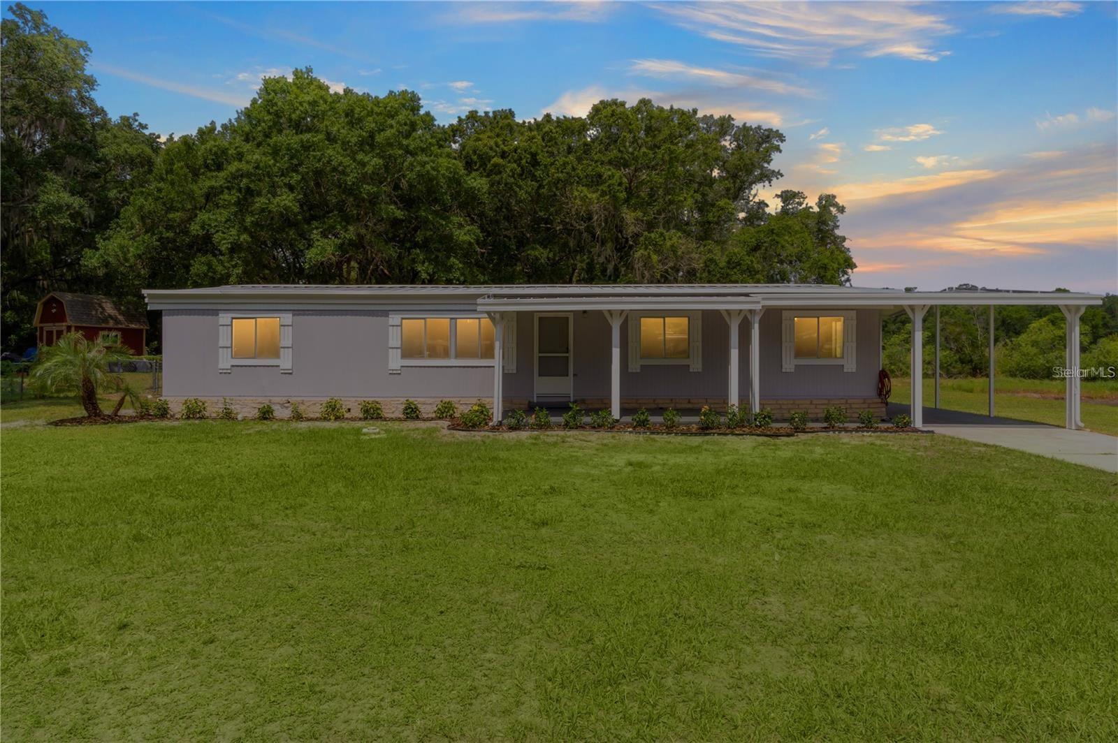 302 IVANHOE CIR, LADY LAKE, FL, 32159