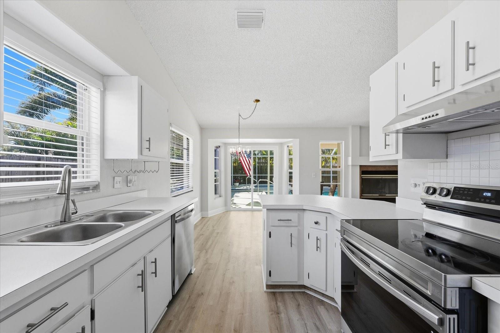 8132 PERTH DR, LARGO, FL, 33773