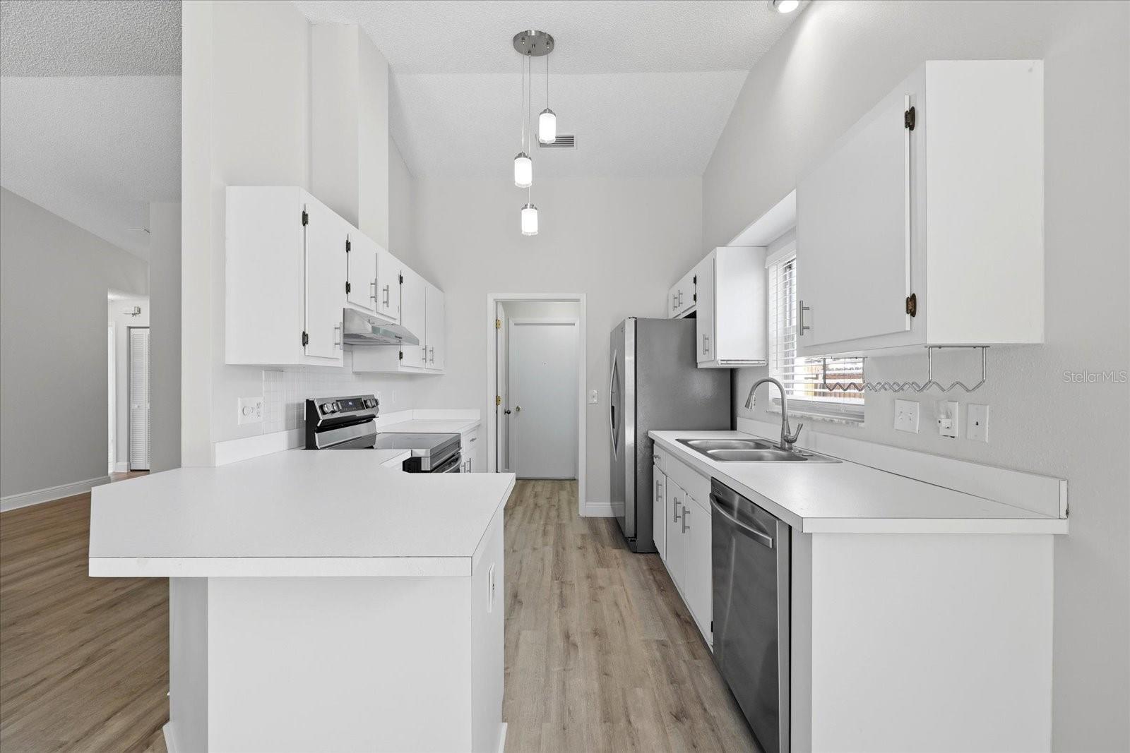 8132 PERTH DR, LARGO, FL, 33773