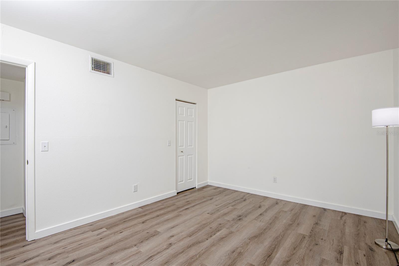 1007 S BAYSHORE BLVD #107, SAFETY HARBOR, FL, 34695