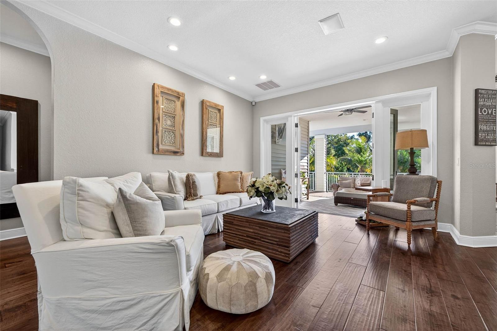 TB8469446 Property Photo