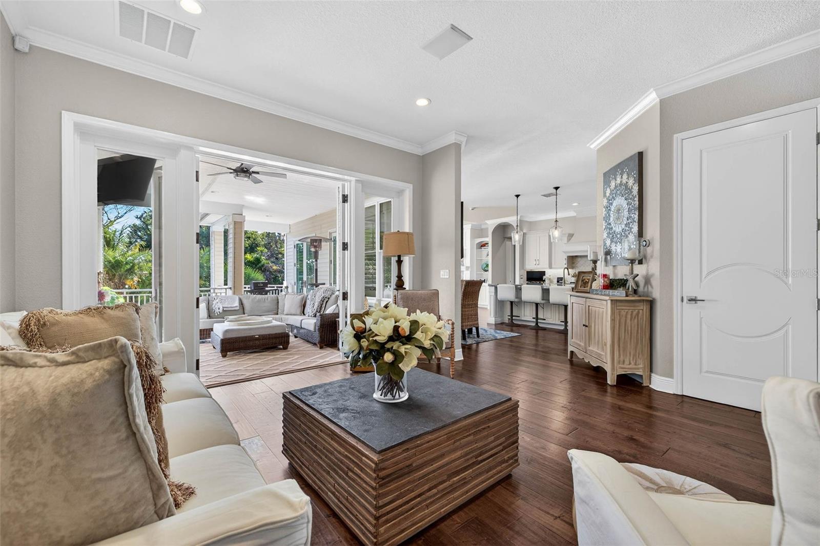 TB8469446 Property Photo