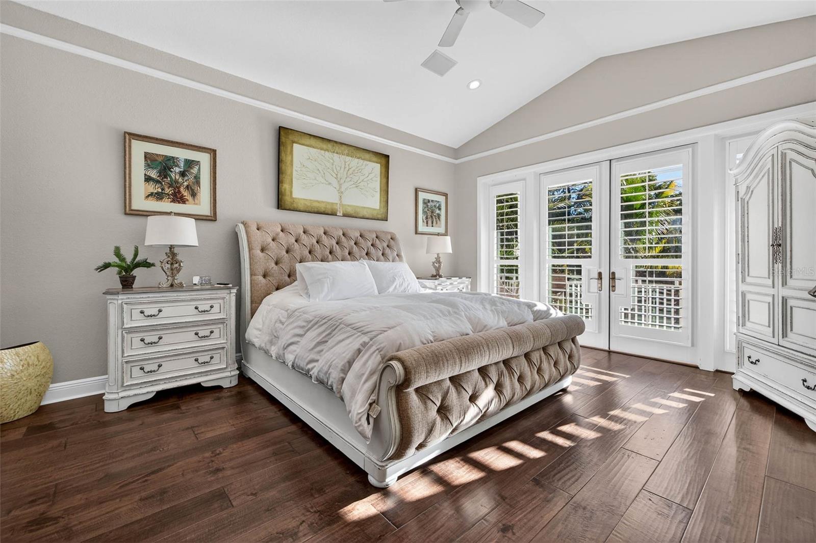 TB8469446 Property Photo