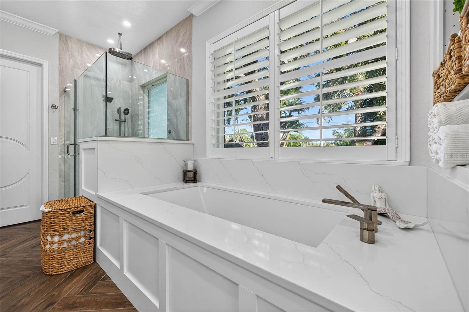 TB8469446 Property Photo