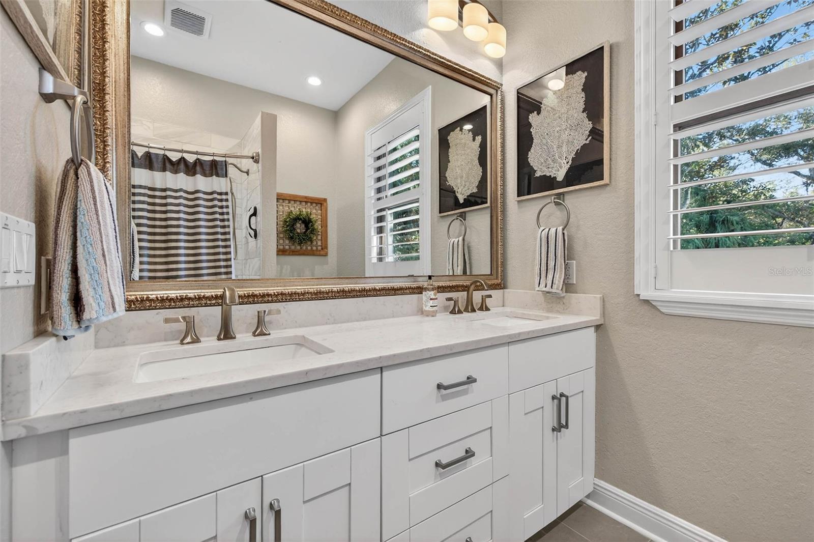 TB8469446 Property Photo