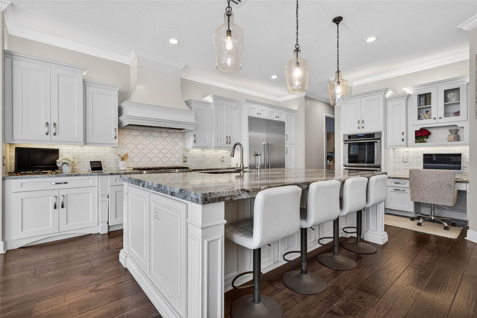 TB8469446 Property Photo