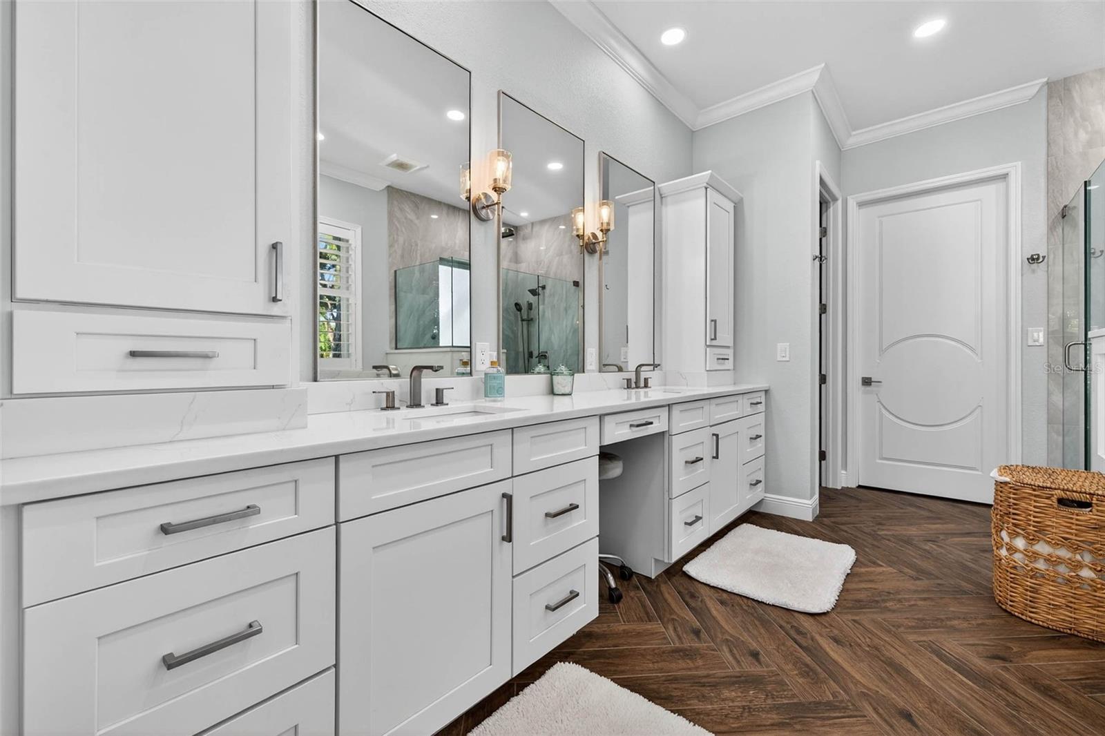 TB8469446 Property Photo