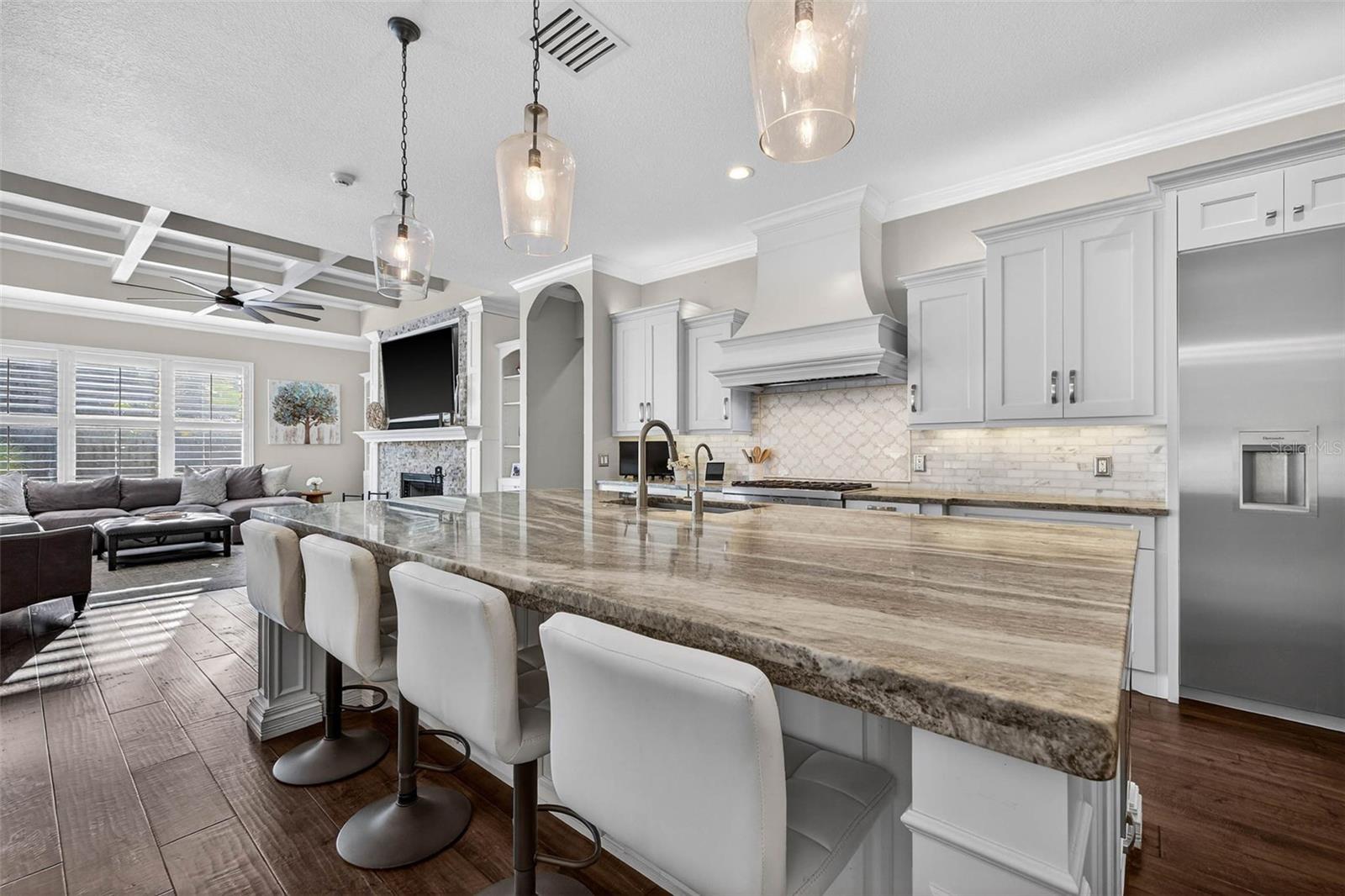 TB8469446 Property Photo