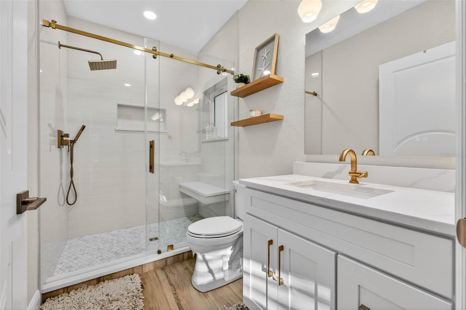 TB8469446 Property Photo