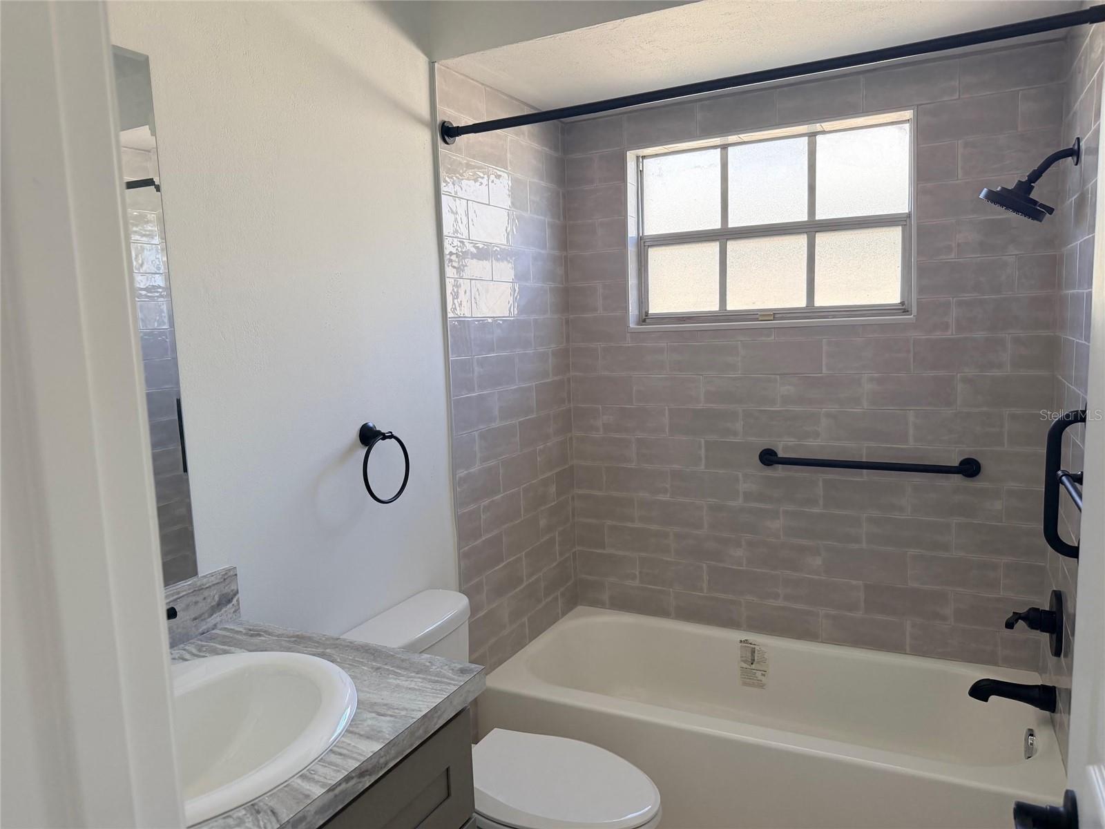 TB8469472 Property Photo