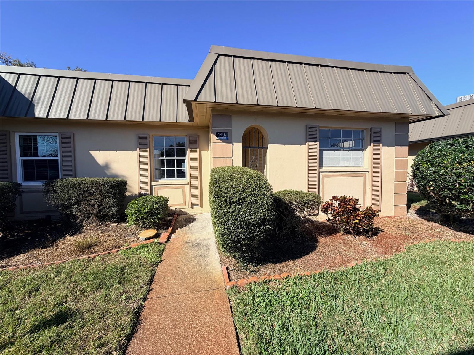 TB8469472 Property Photo