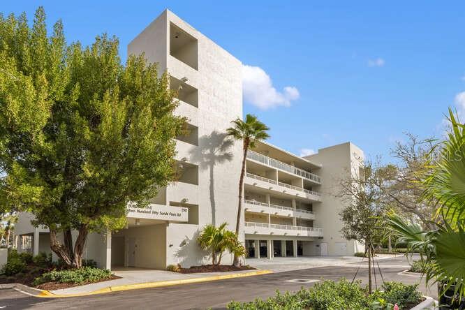 250 SANDS POINT RD #5203, LONGBOAT KEY, FL, 34228