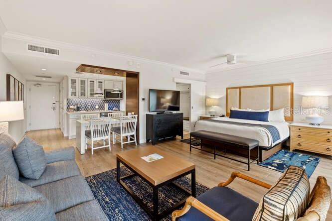 250 SANDS POINT RD #5203, LONGBOAT KEY, FL, 34228