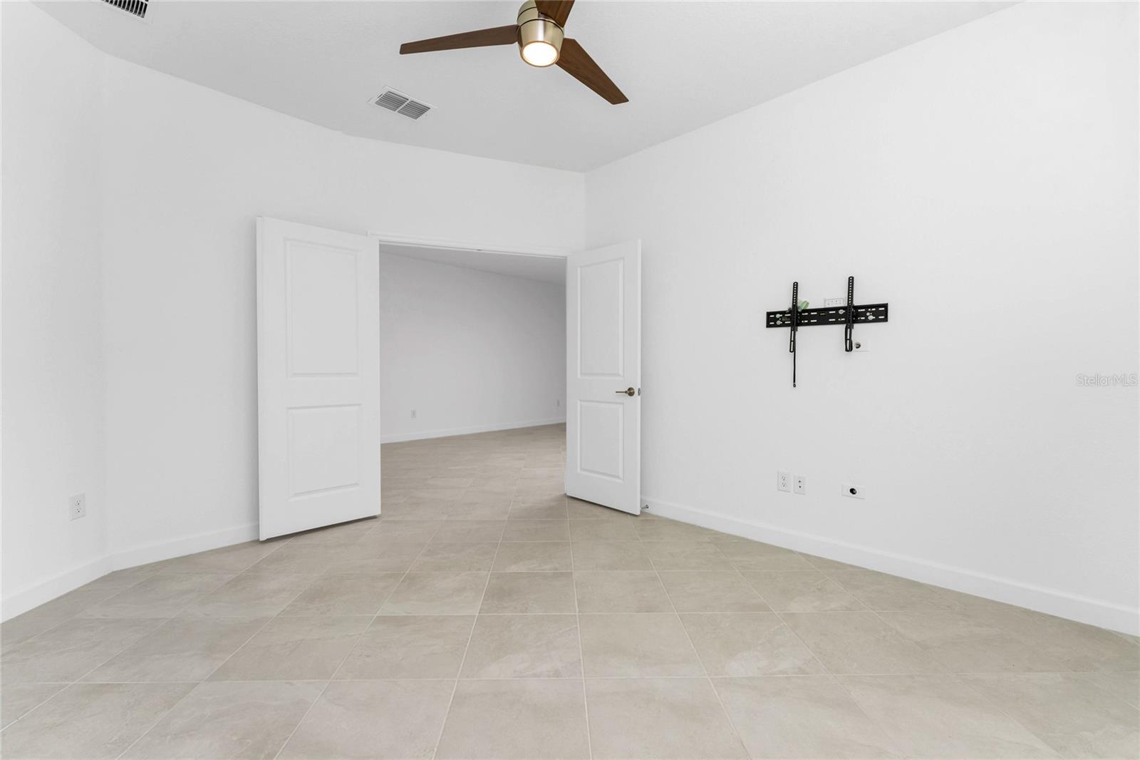 8117 SHORE LAKE DR, ENGLEWOOD, FL, 34224