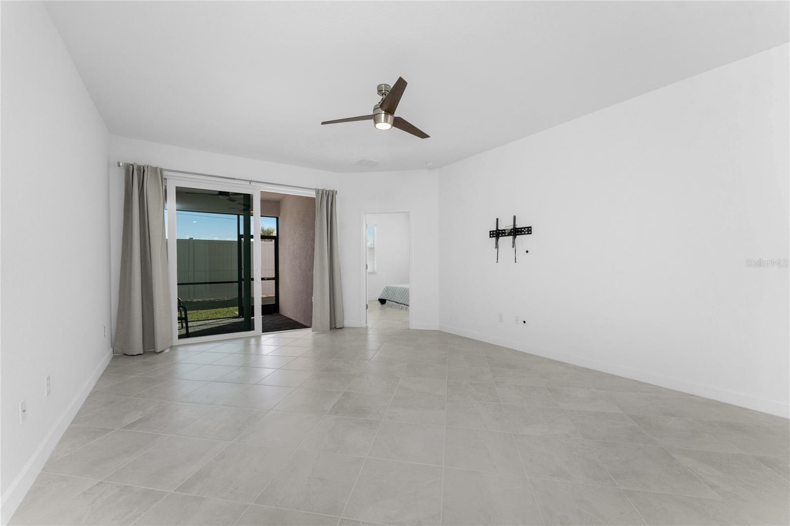 8117 SHORE LAKE DR, ENGLEWOOD, FL, 34224