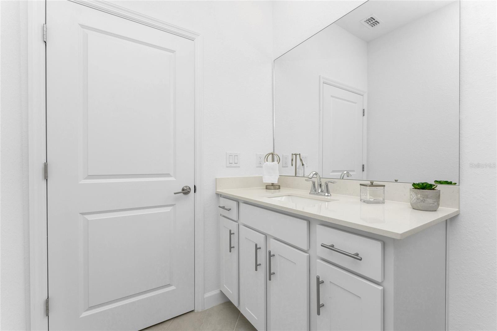 8117 SHORE LAKE DR, ENGLEWOOD, FL, 34224