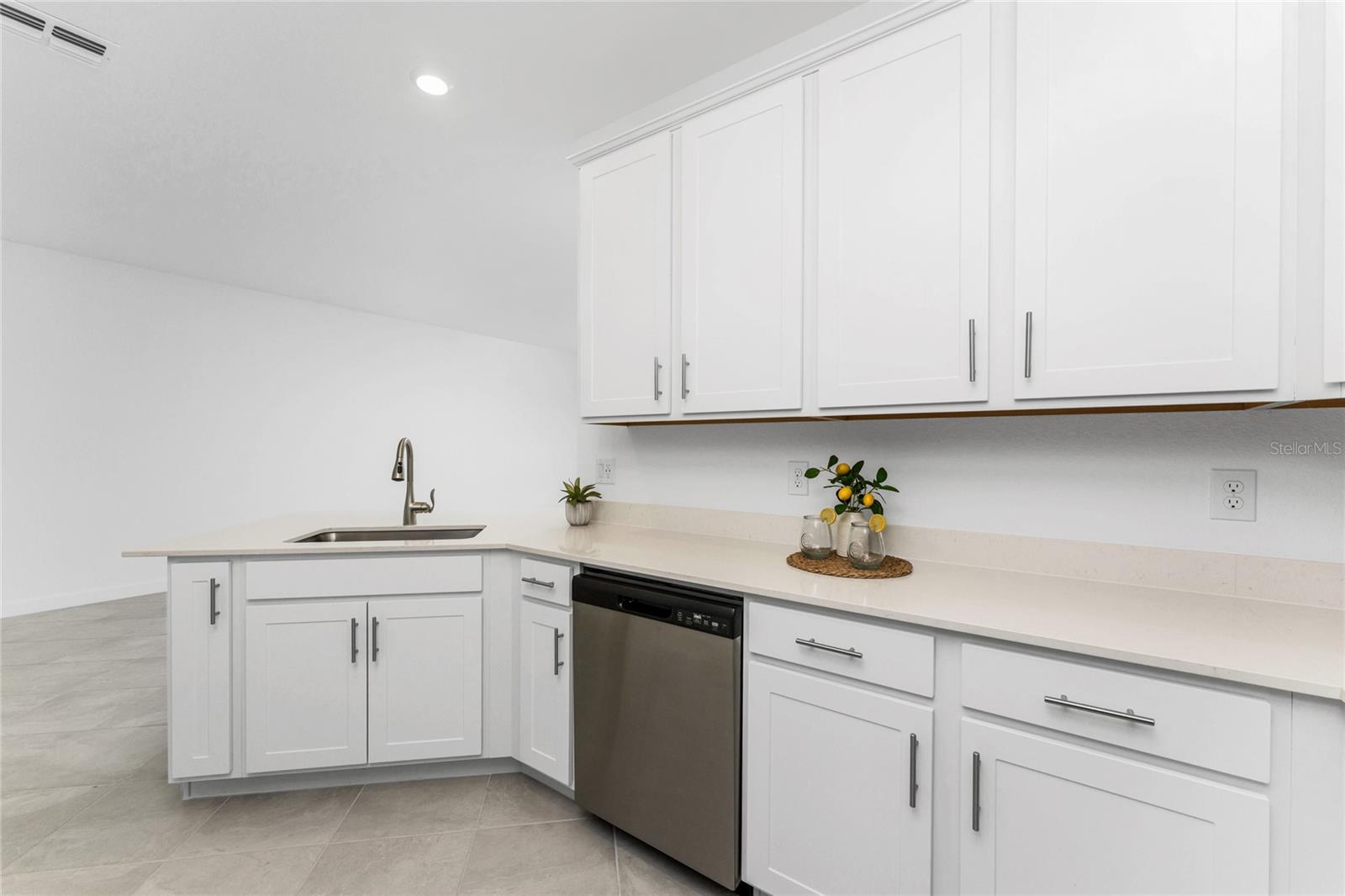 8117 SHORE LAKE DR, ENGLEWOOD, FL, 34224