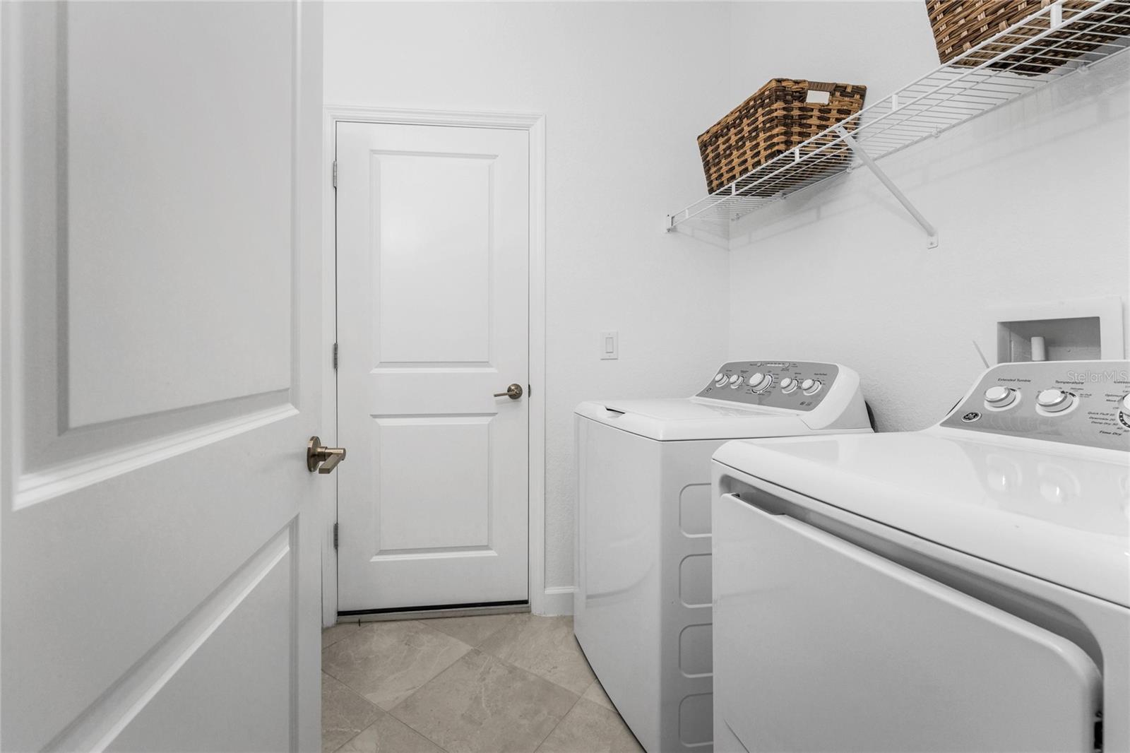 8117 SHORE LAKE DR, ENGLEWOOD, FL, 34224