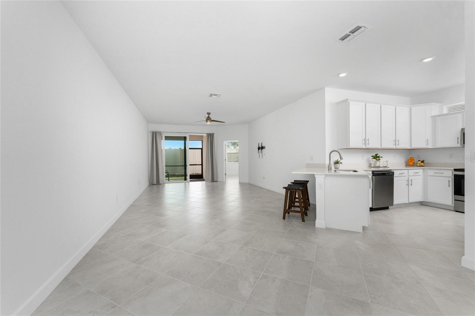 8117 SHORE LAKE DR, ENGLEWOOD, FL, 34224