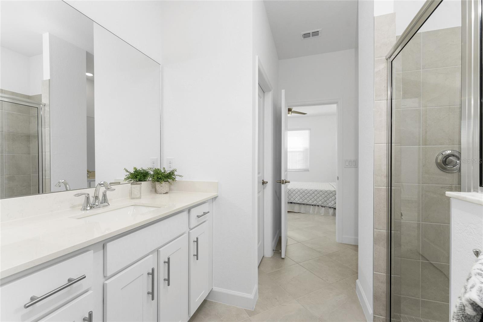 8117 SHORE LAKE DR, ENGLEWOOD, FL, 34224