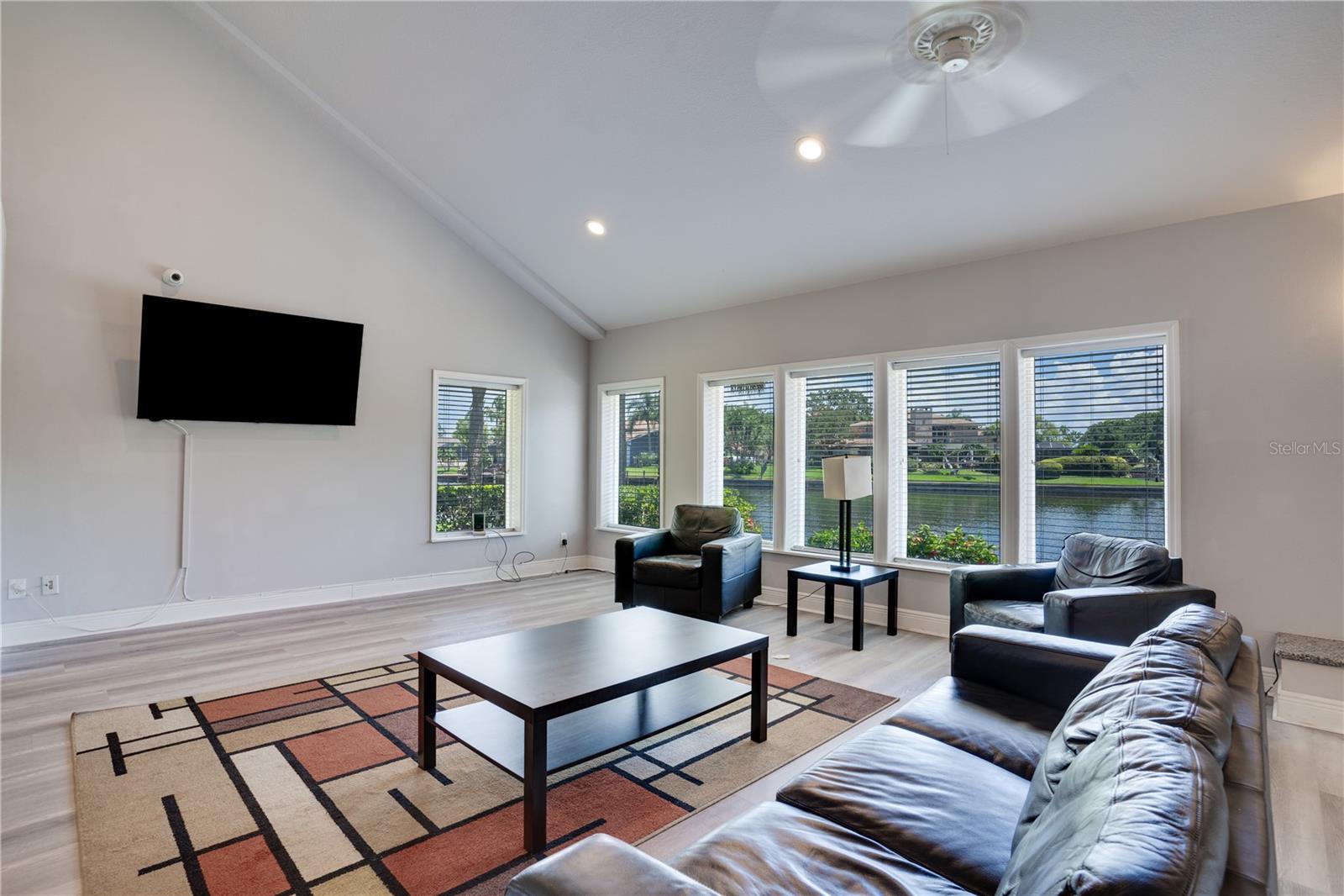 Clubhouse Entertainment area with WIFI