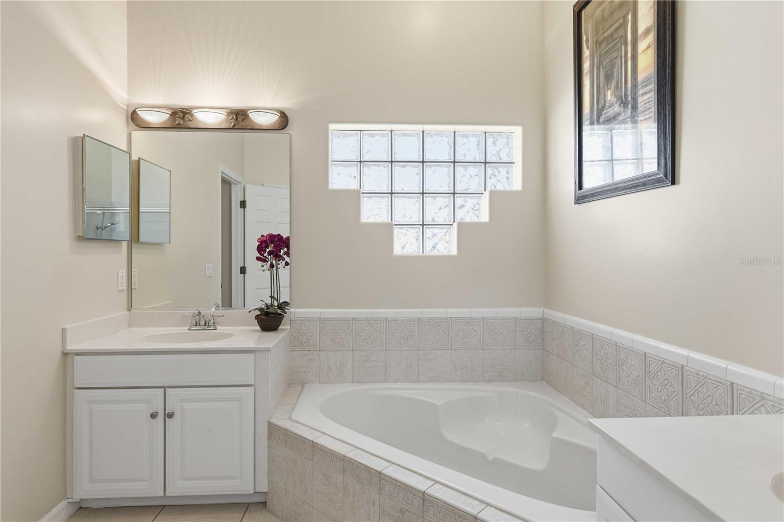 136 41ST CIR E, BRADENTON, FL, 34208