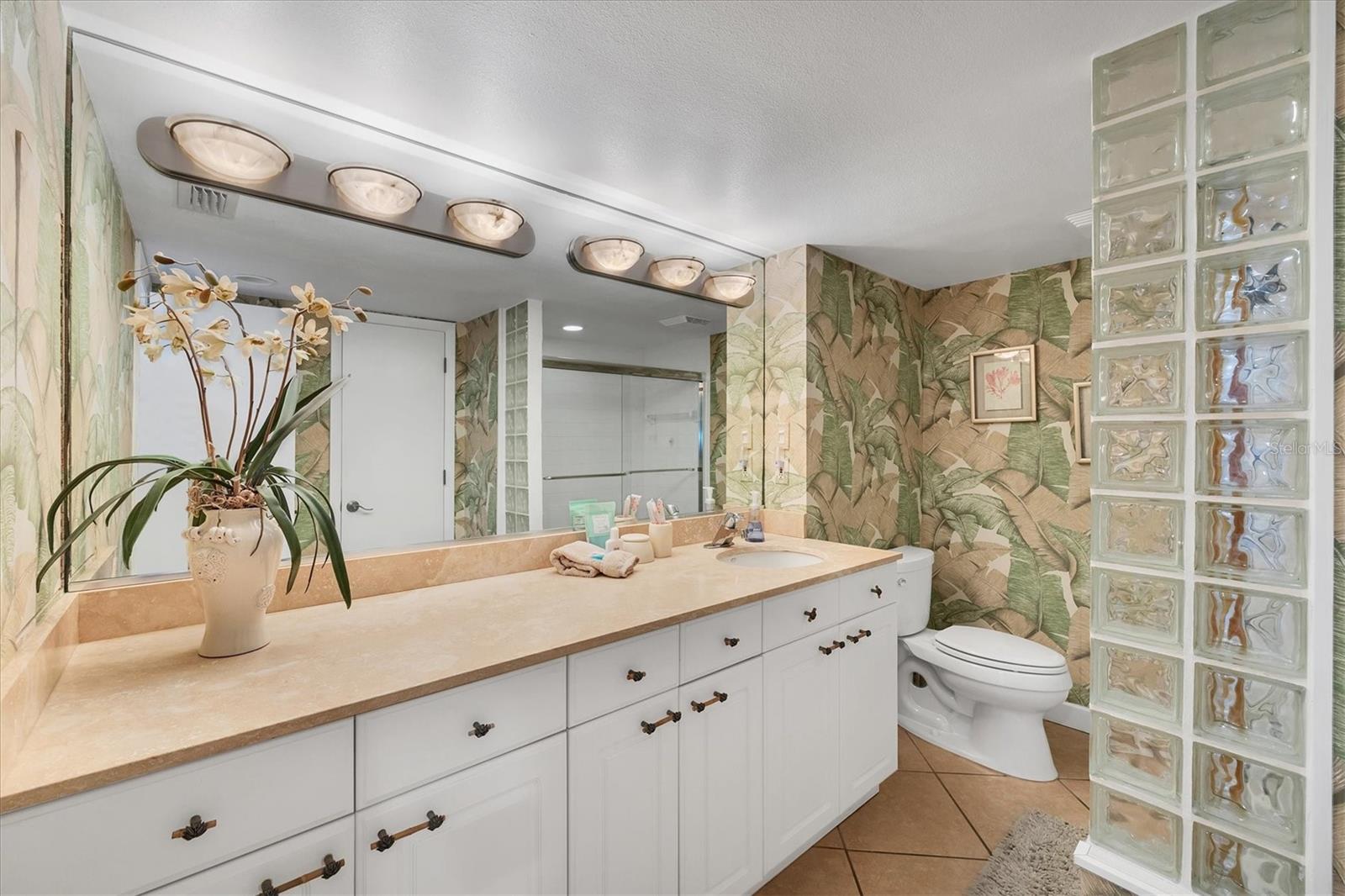 8750 MIDNIGHT PASS RD #302, SARASOTA, FL, 34242