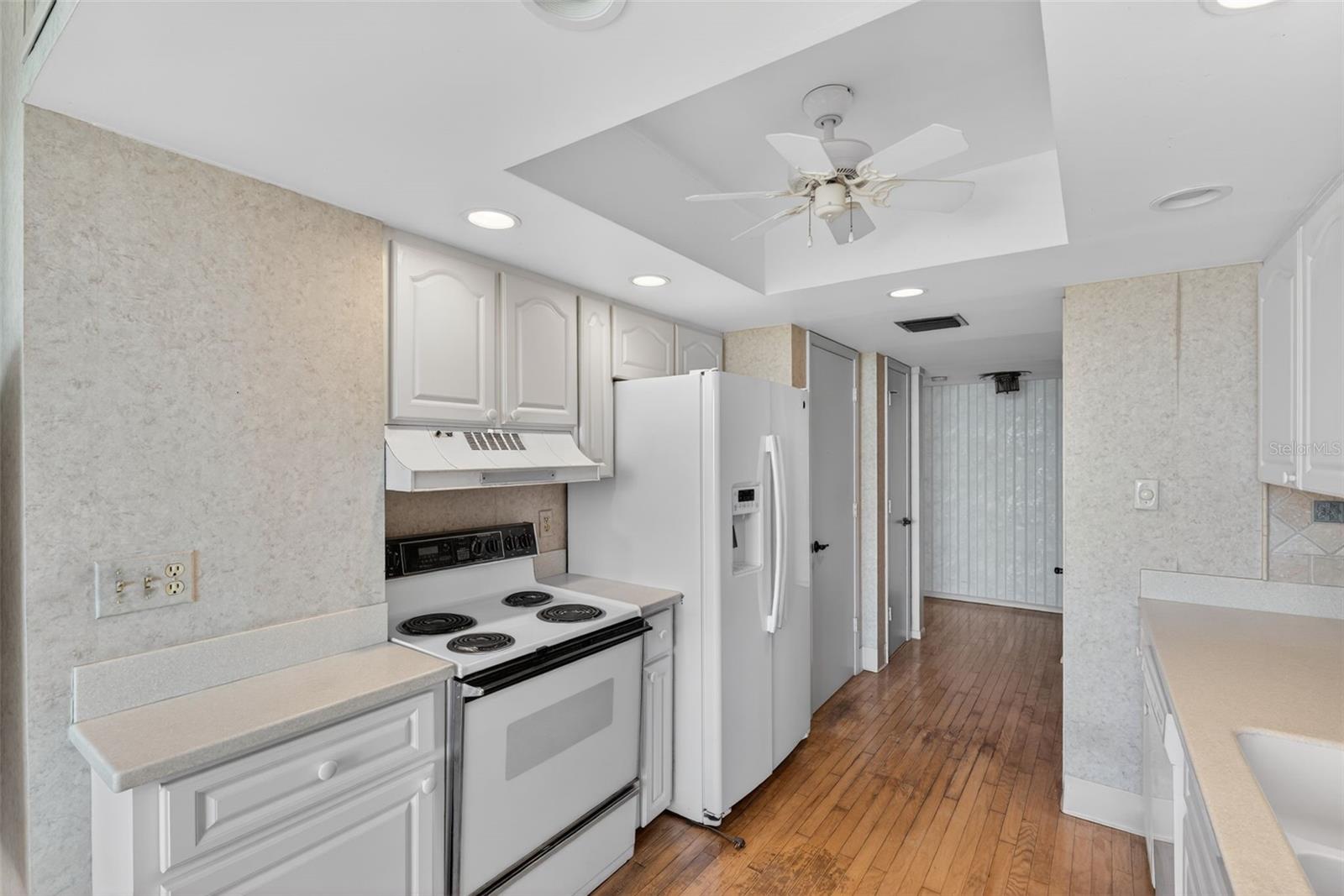 1111 N GULFSTREAM AVE #8D, SARASOTA, FL, 34236