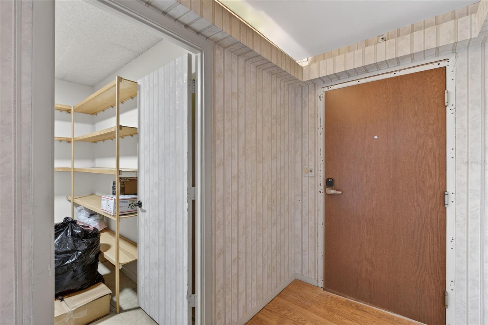 1111 N GULFSTREAM AVE #8D, SARASOTA, FL, 34236