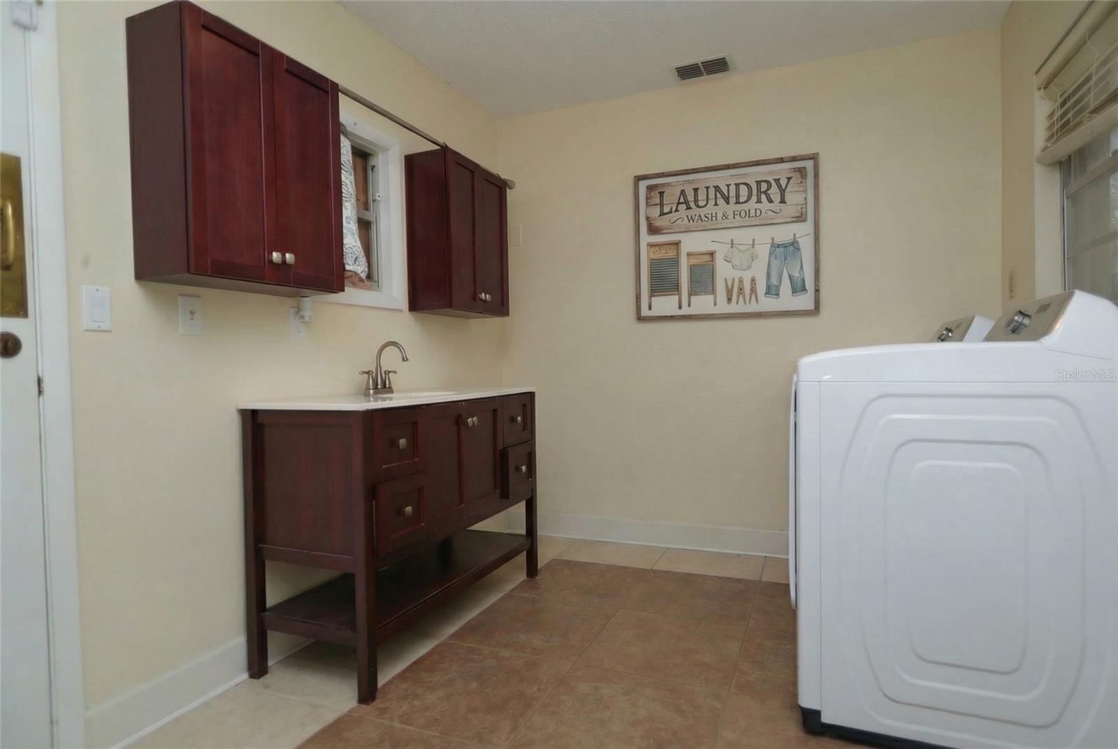 103 S LAKESHORE DR, MINNEOLA, FL, 34715