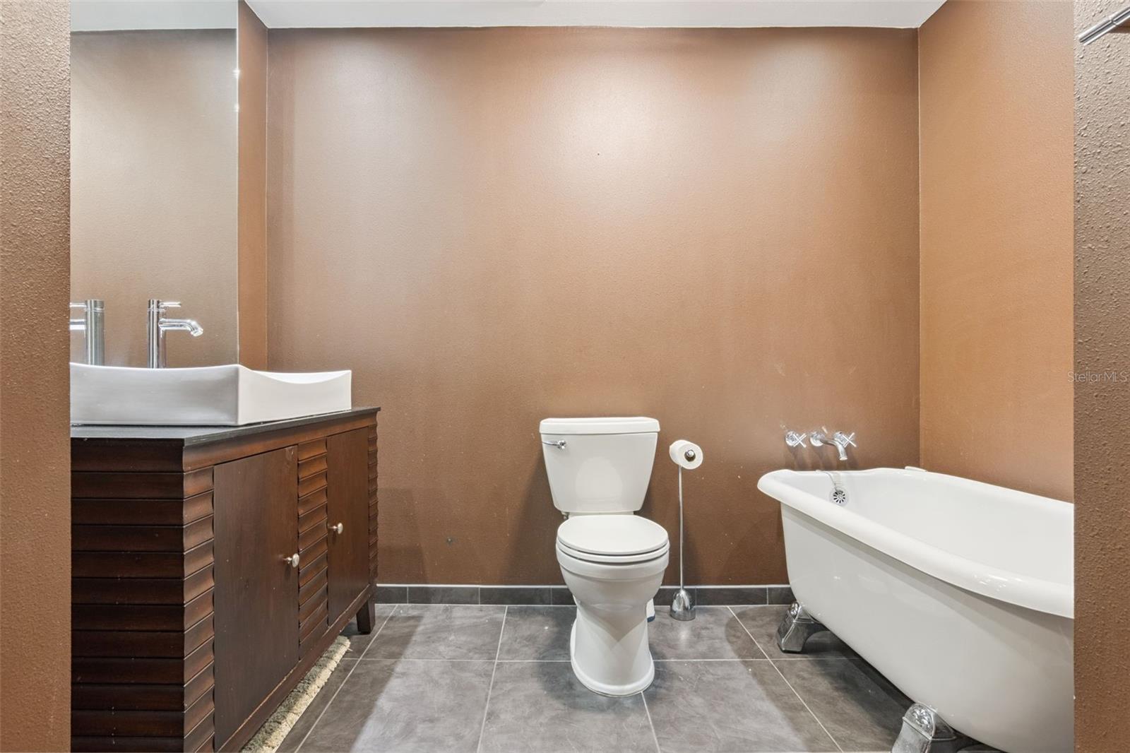 103 S LAKESHORE DR, MINNEOLA, FL, 34715