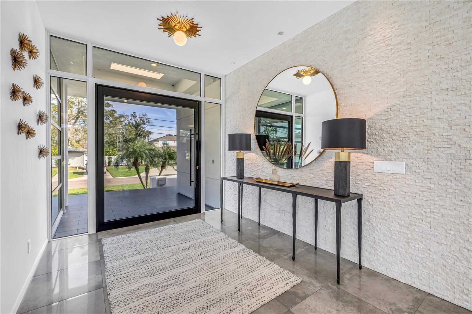 TB8469526 Property Photo