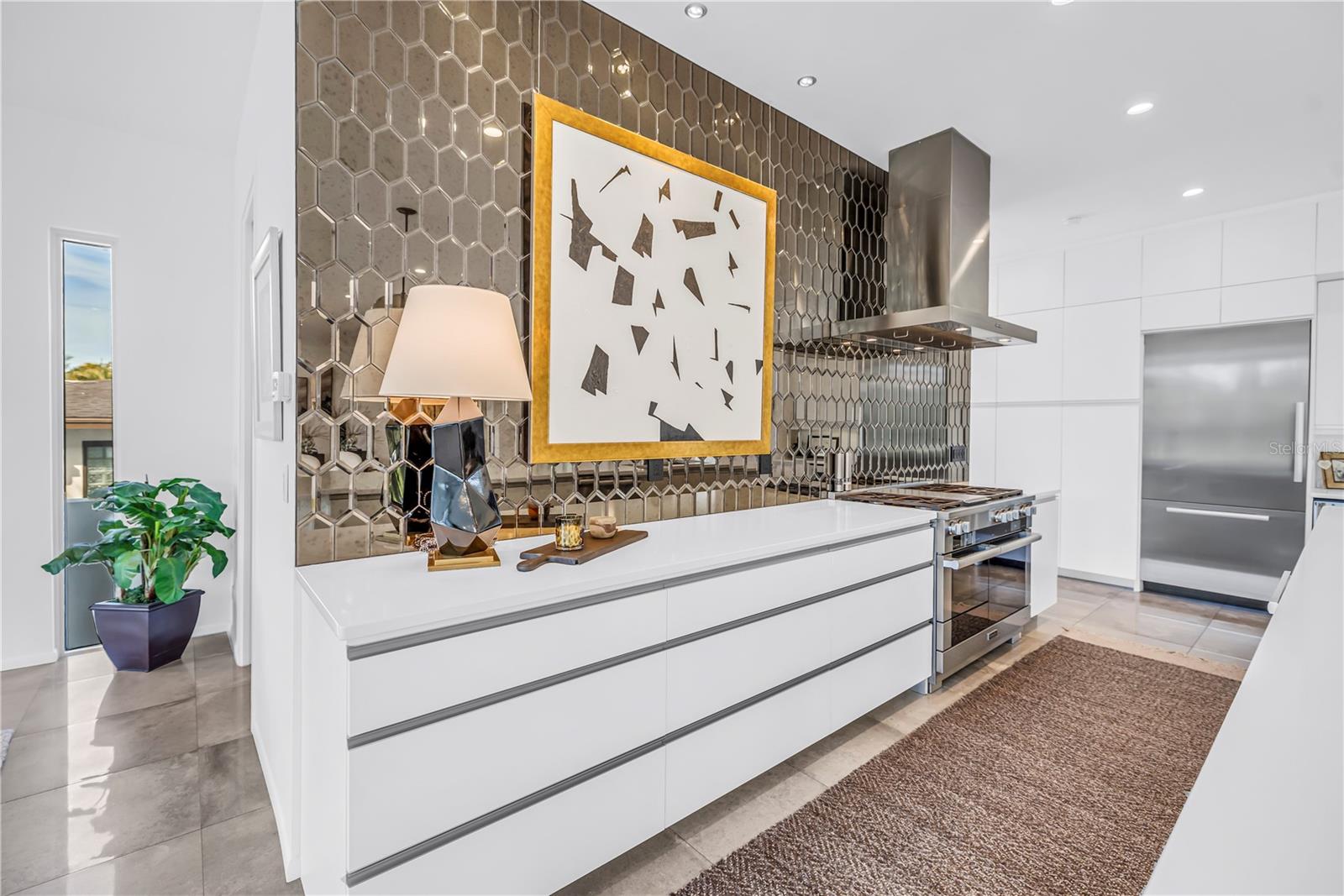 TB8469526 Property Photo