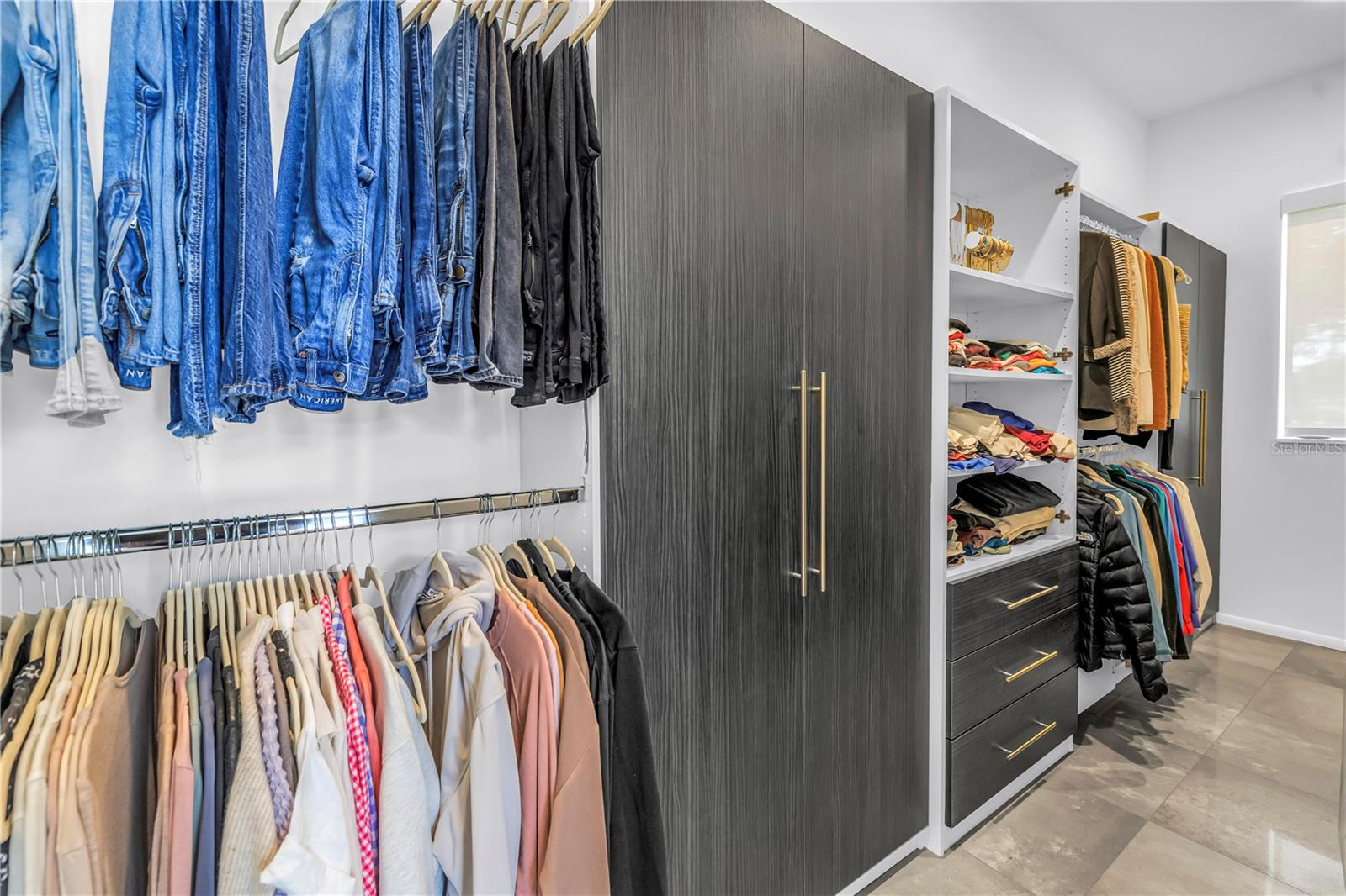 TB8469526 Property Photo