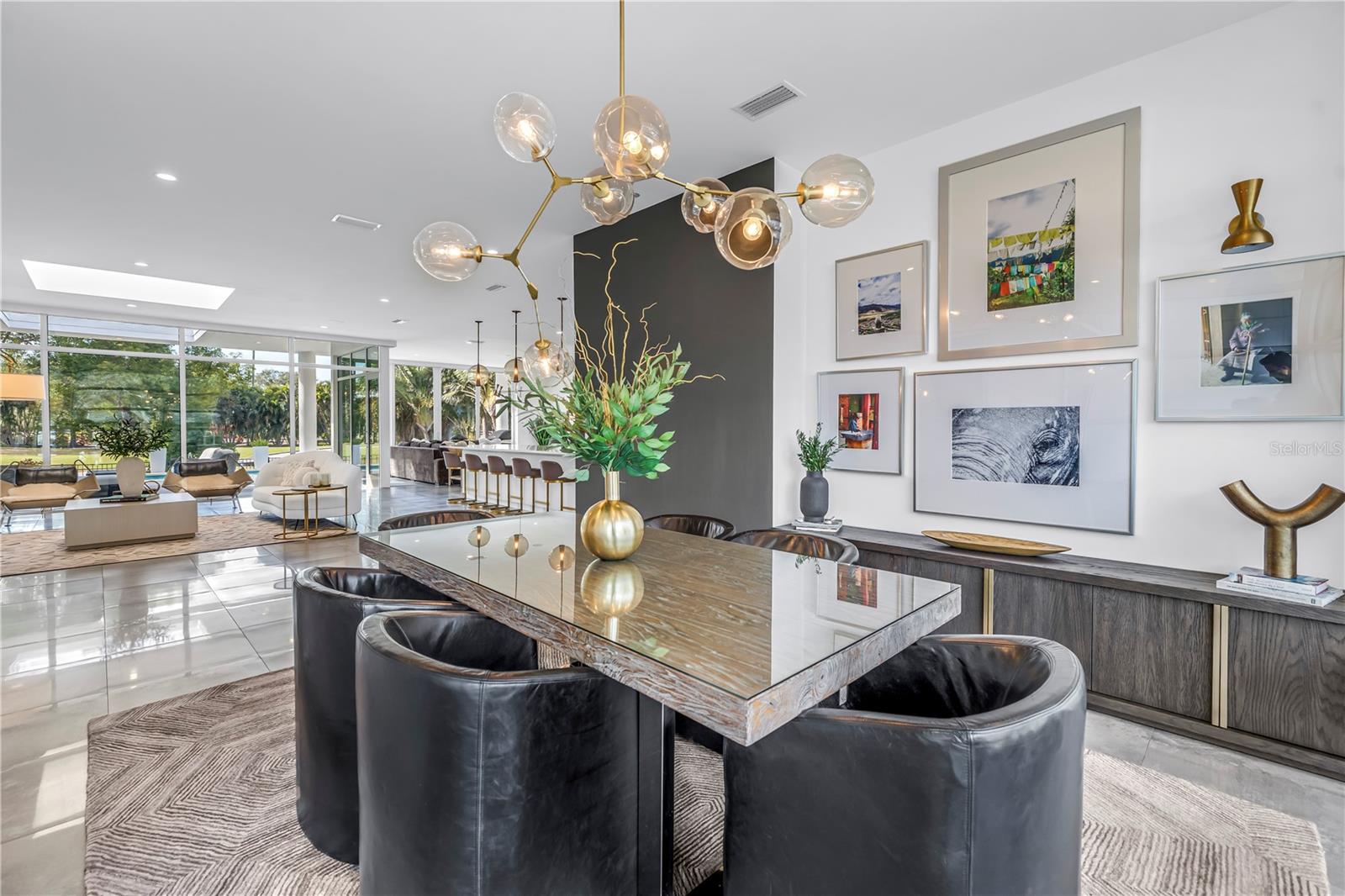 TB8469526 Property Photo