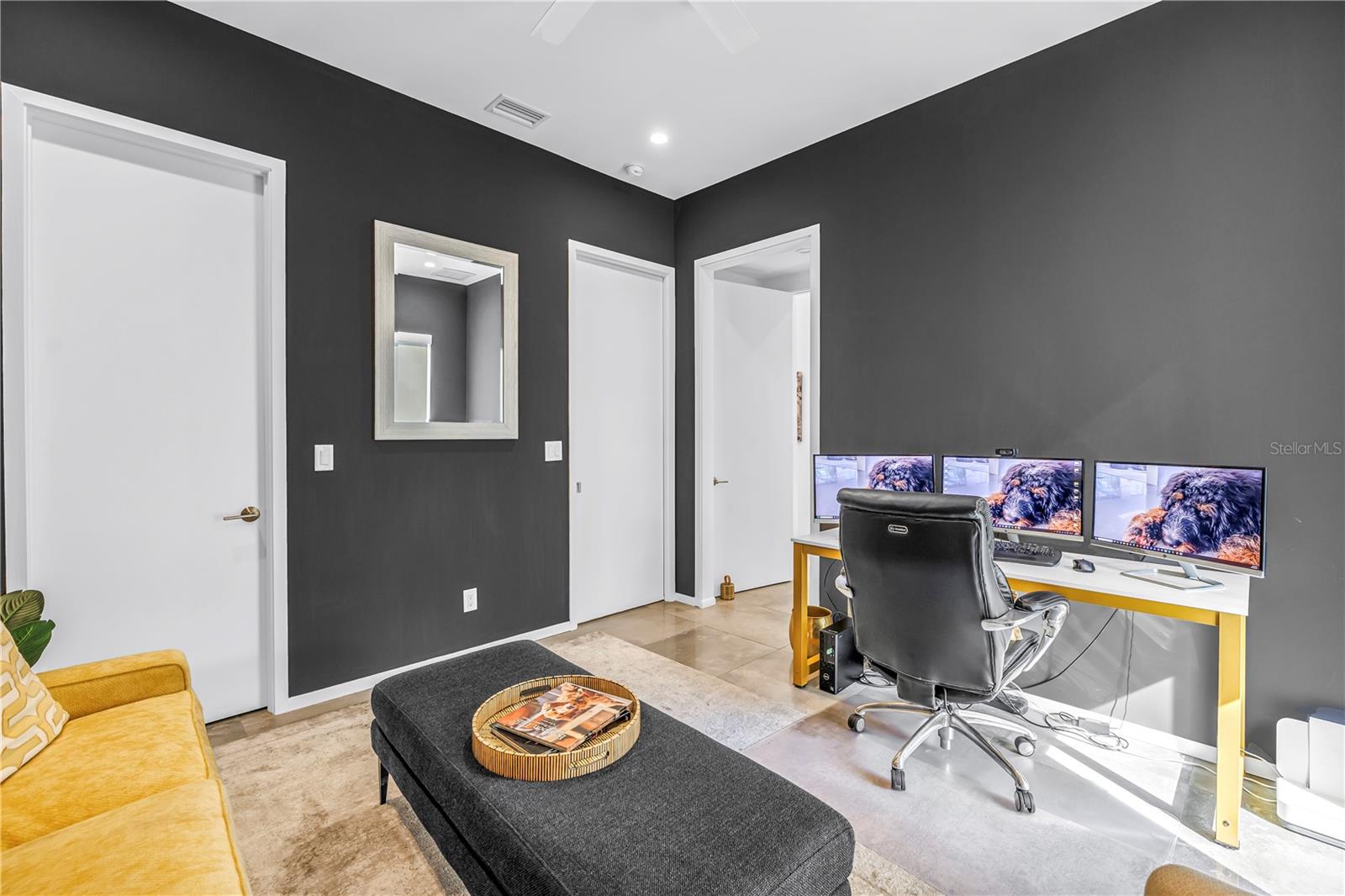 TB8469526 Property Photo