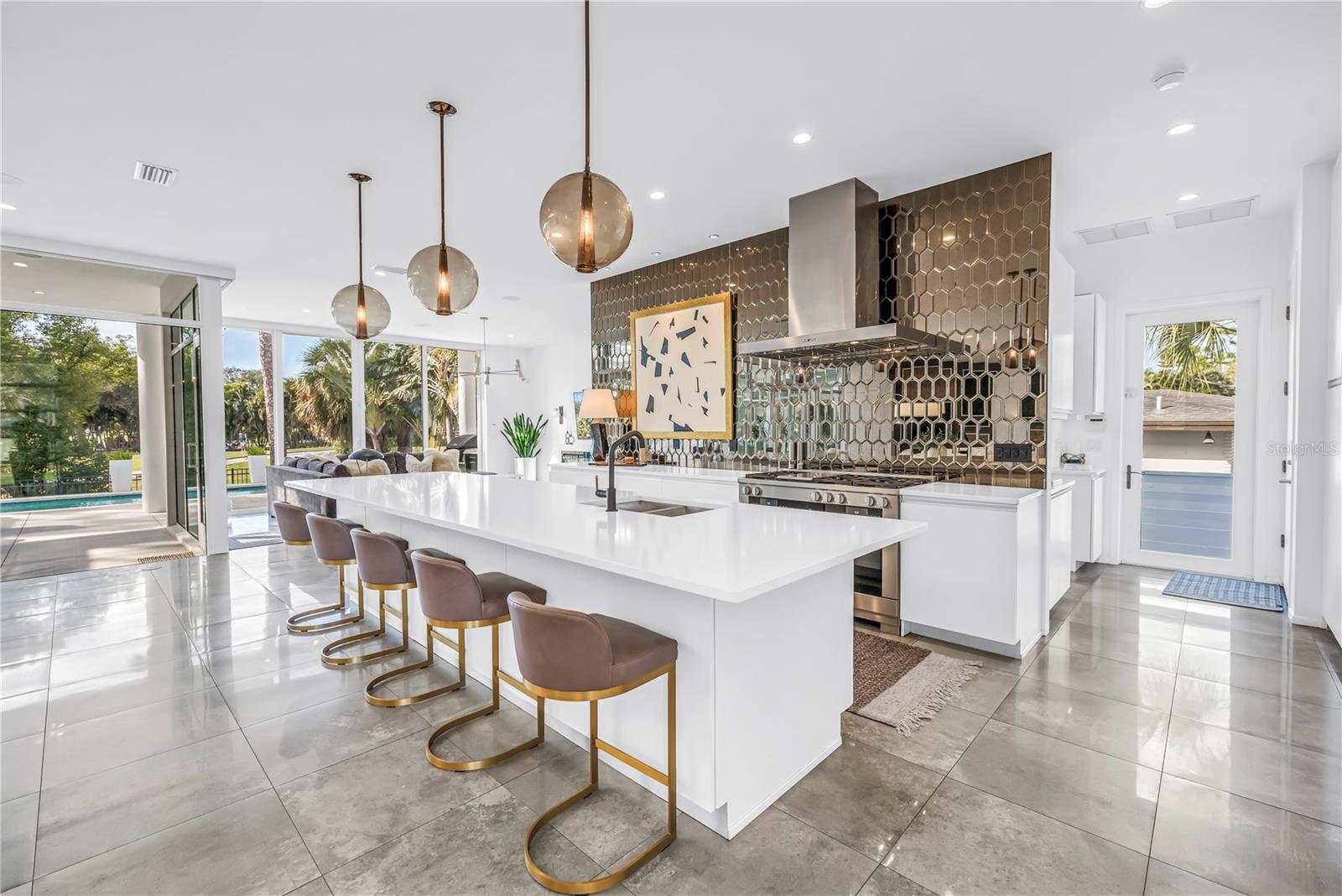 TB8469526 Property Photo