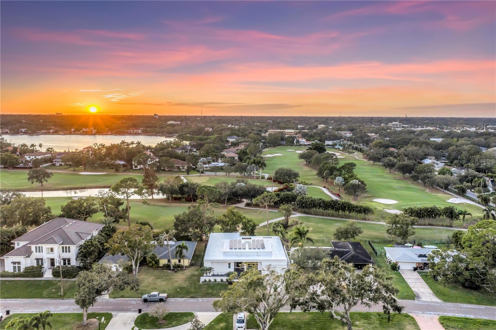 TB8469526 Property Photo