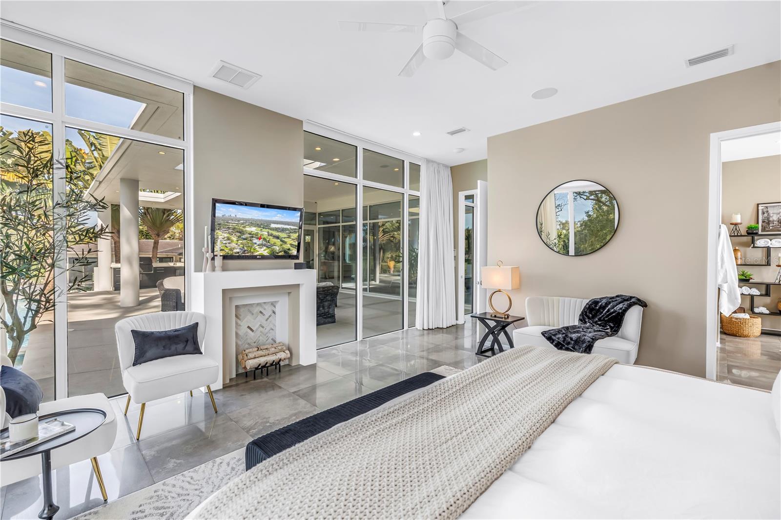 TB8469526 Property Photo