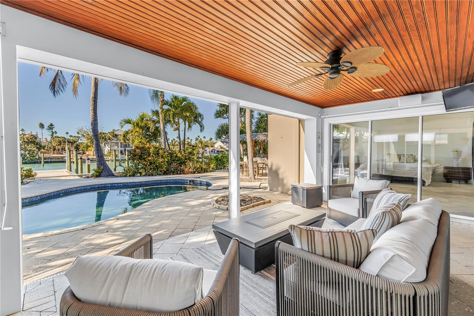 Outdoor covered lanai