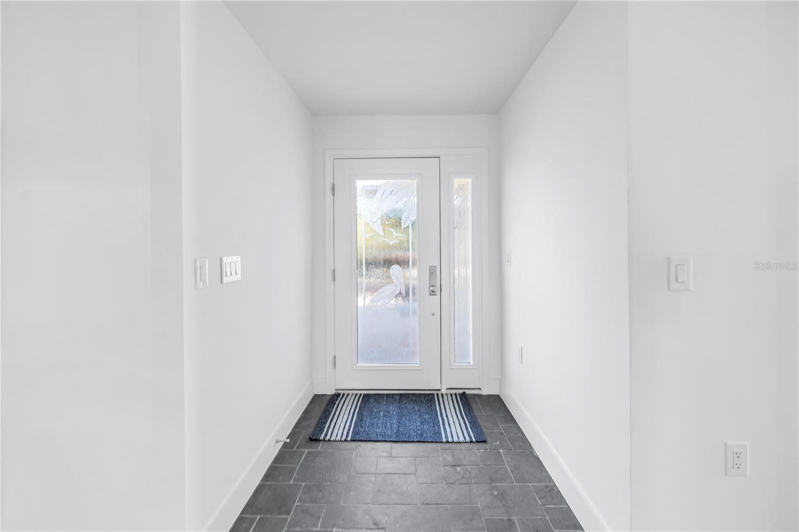 Entry way/ front door