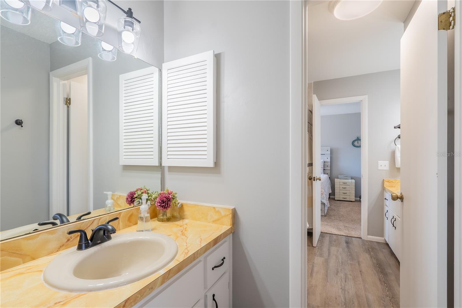 OM717564 Property Photo