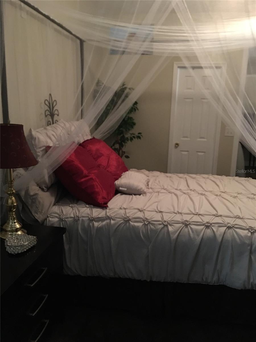 GAINESVILLE, FL, 32653