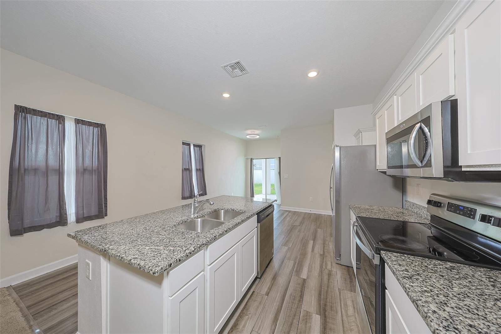 35210 DAISY MEADOW LOOP, ZEPHYRHILLS, FL, 33541