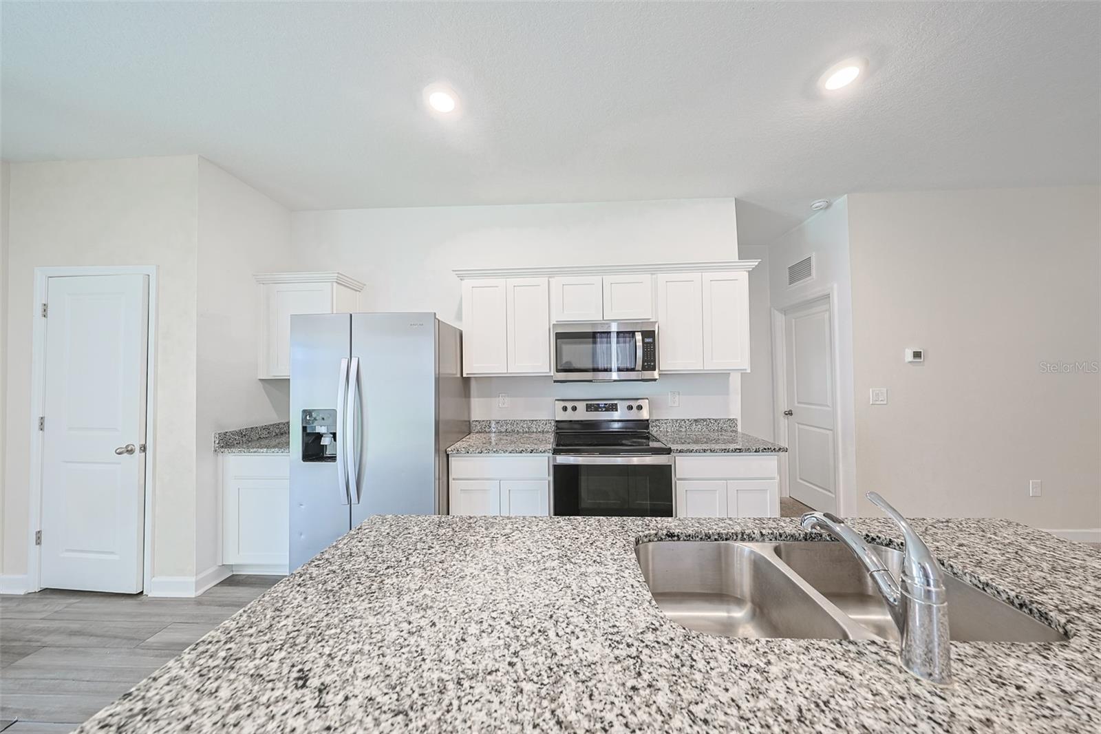 35210 DAISY MEADOW LOOP, ZEPHYRHILLS, FL, 33541